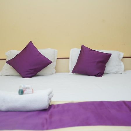 Hotel Nirmal Palace Κανπούρ Εξωτερικό φωτογραφία